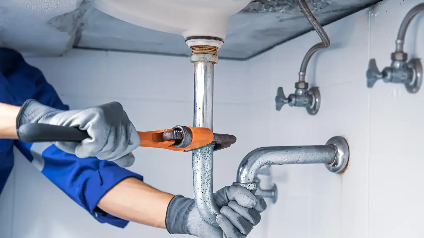 Encanador 24h para vazamento e desentupimento em Bauru, SP